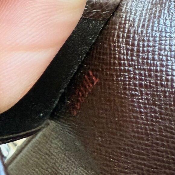 Louis Vuitton Vintage Damier Ebene 4 Key Holder - Picture 12 of 14